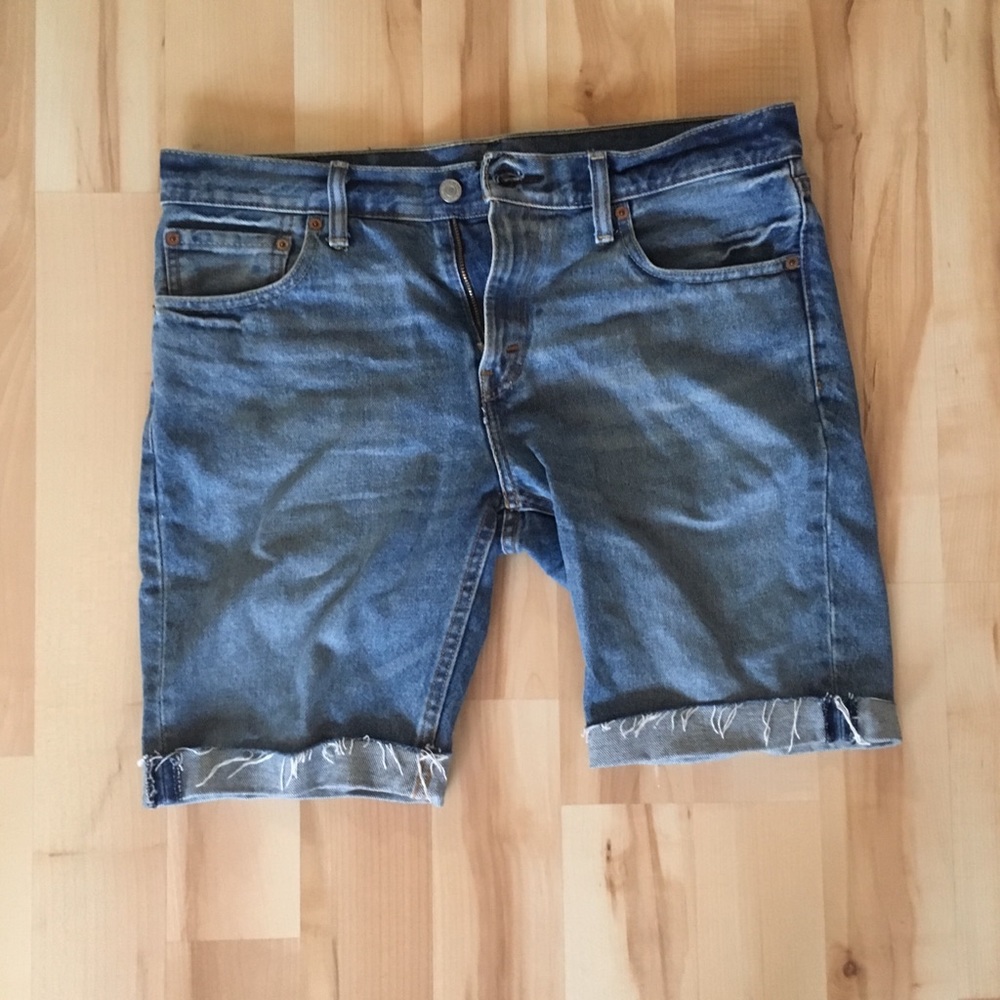 Men’s Levi’s Cutoff Shorts